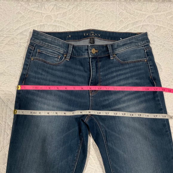 White House Black Market Classic-Rise Black Lace Hem Skinny Ankle Jeans 6 - Picture 11 of 15